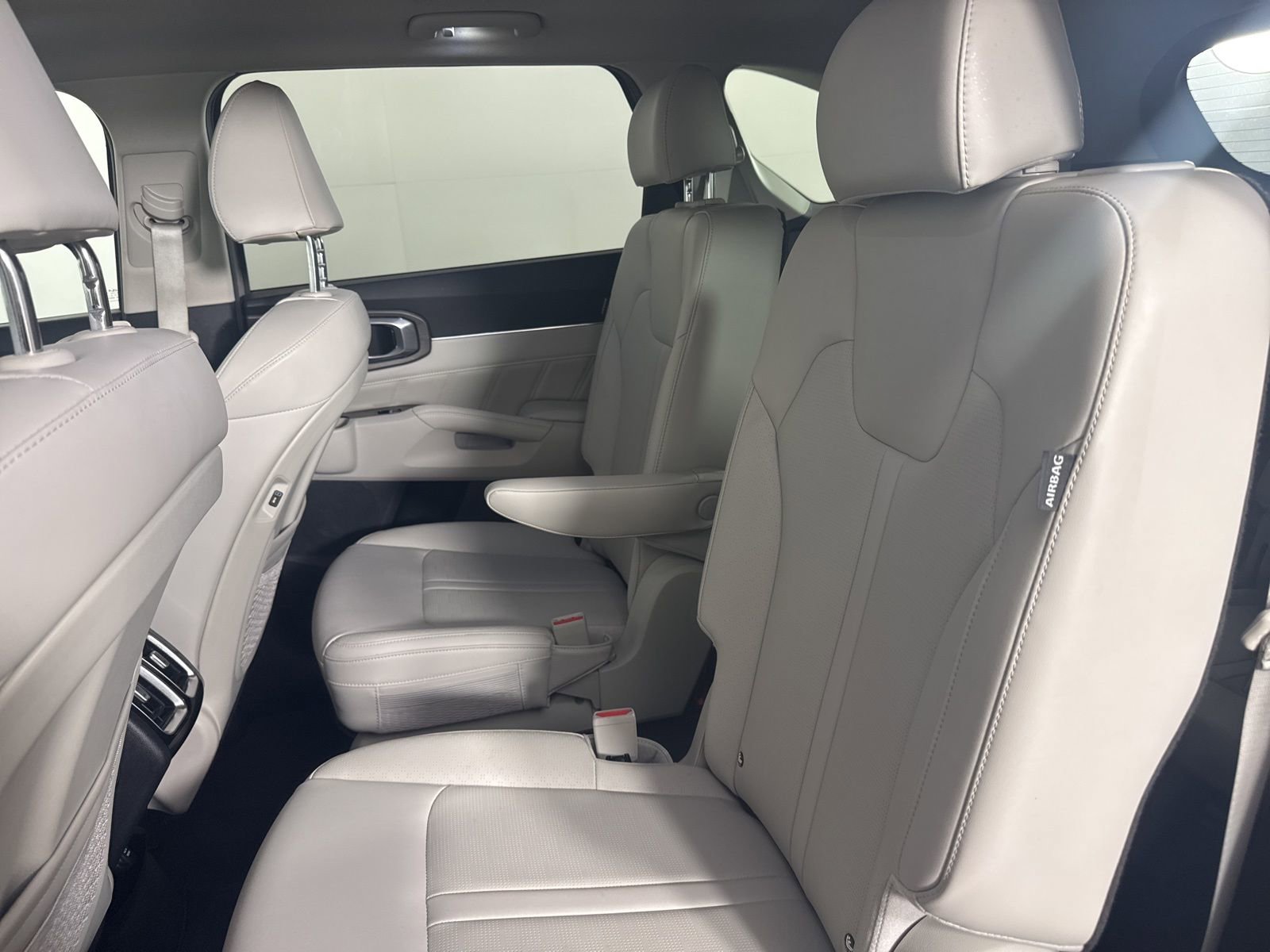 Used 2024 Kia Sorento SX image 12