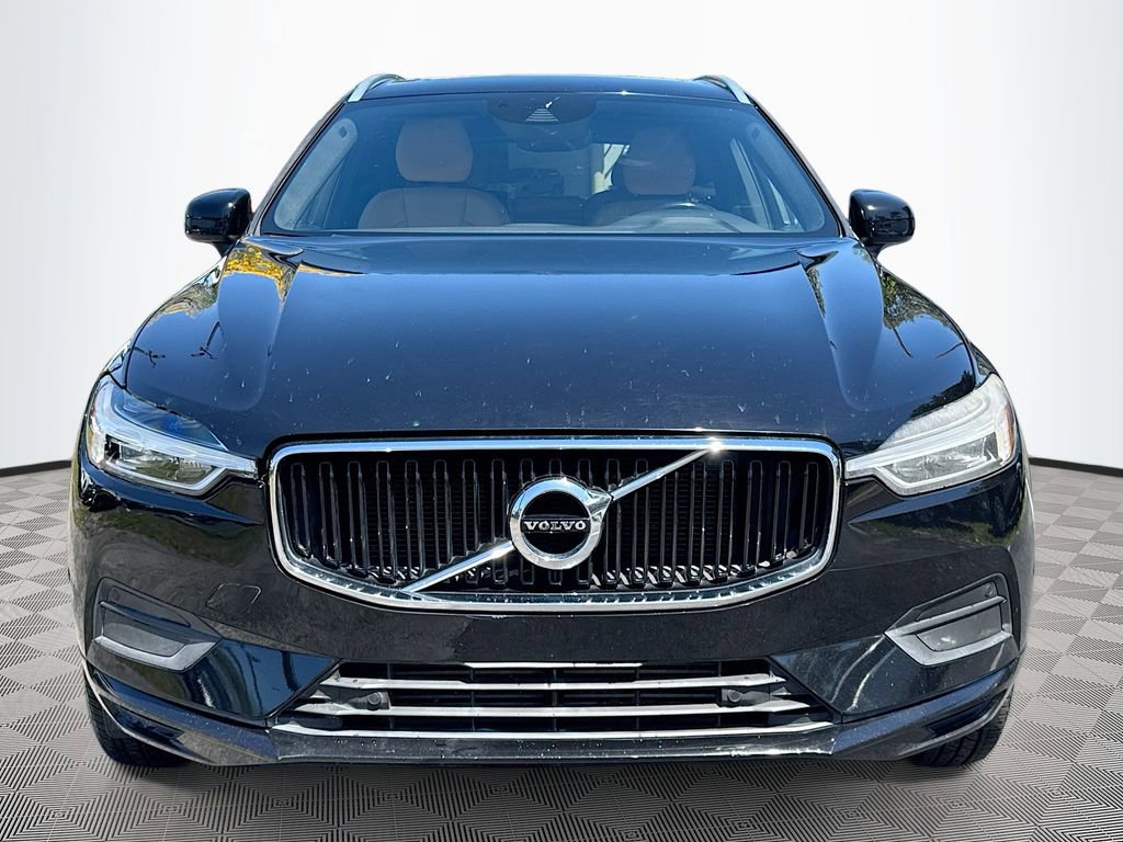 Used 2018 Volvo XC60 T6 Momentum w/ Vision Package AWD/4WD image 2