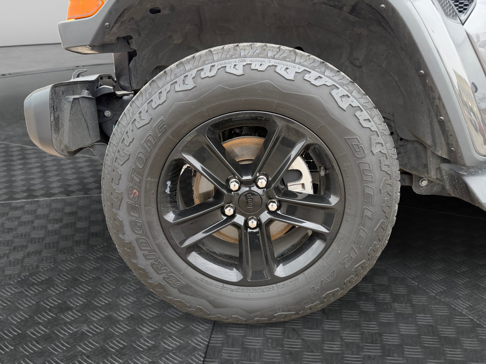 Used 2022 Jeep Wrangler Unlimited Sahara AWD/4WD image 9