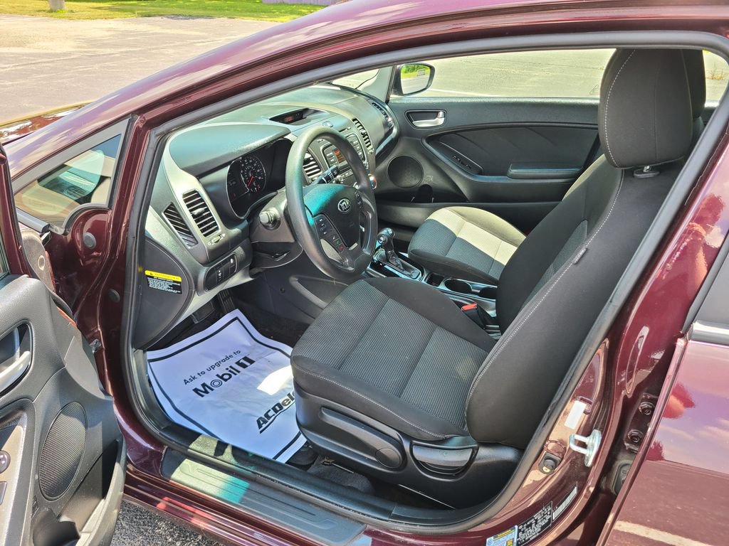 Used 2017 Kia Forte LX FWD image 22