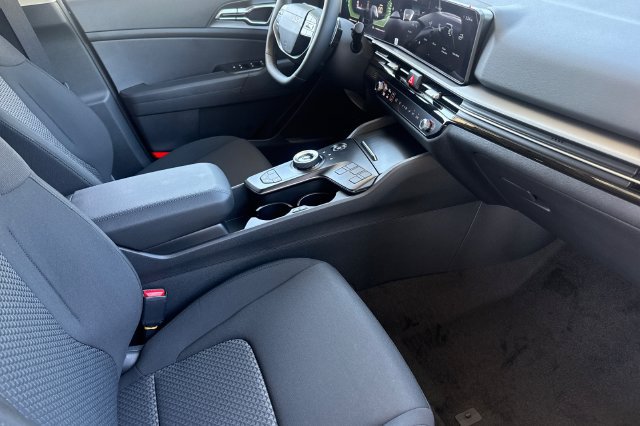 New 2027 Kia Sportage LX FWD image 19
