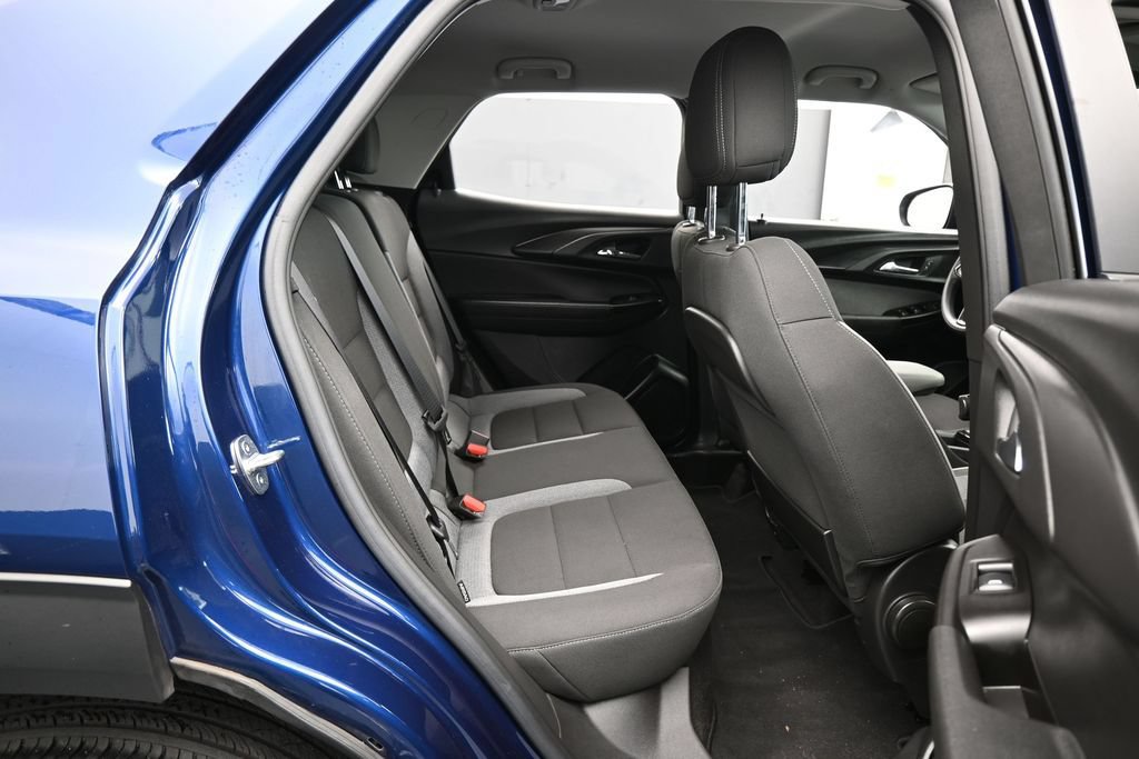 Used 2023 Chevrolet TrailBlazer LT FWD image 35