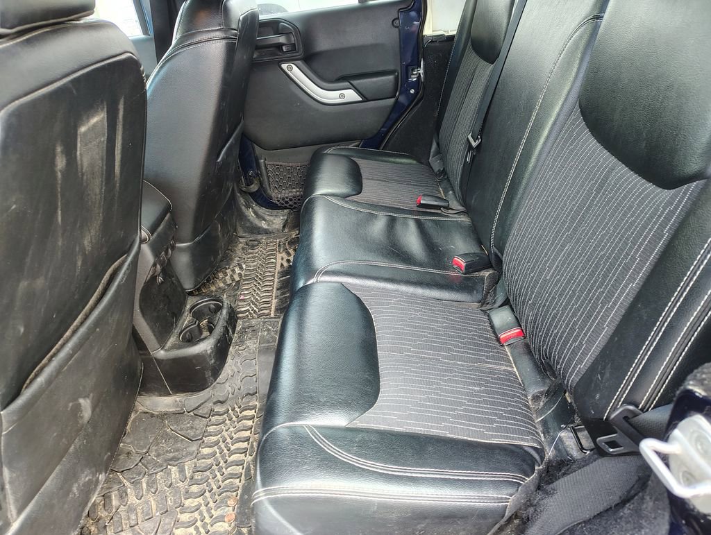 Used 2013 Jeep Wrangler Unlimited Sport image 15