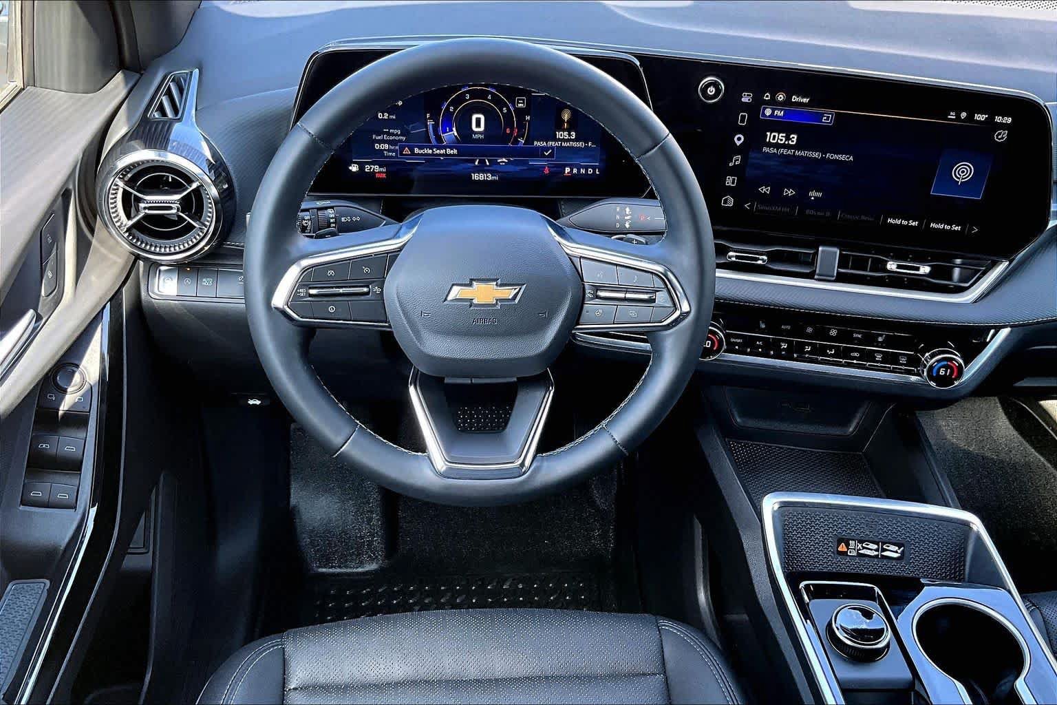 Used 2026 Chevrolet Equinox LT w/ Convenience Package II FWD image 6