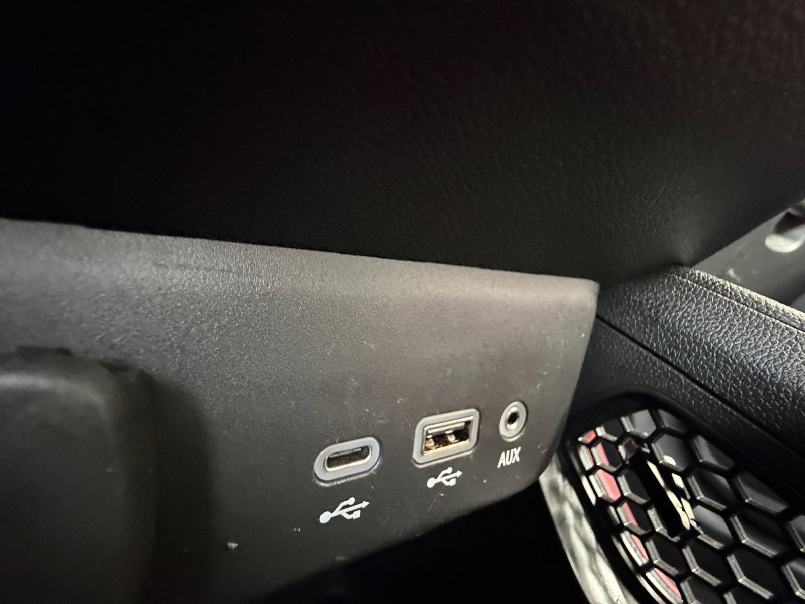 Used 2022 Chevrolet TrailBlazer RS image 31