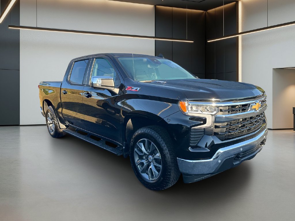 Used 2025 Chevrolet Silverado 1500 LT AWD/4WD image 13