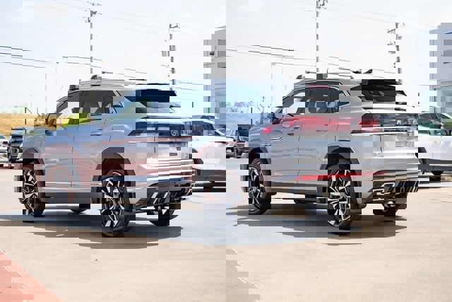 New 2026 Volkswagen Atlas Cross Sport SEL Premium R-Line image 4