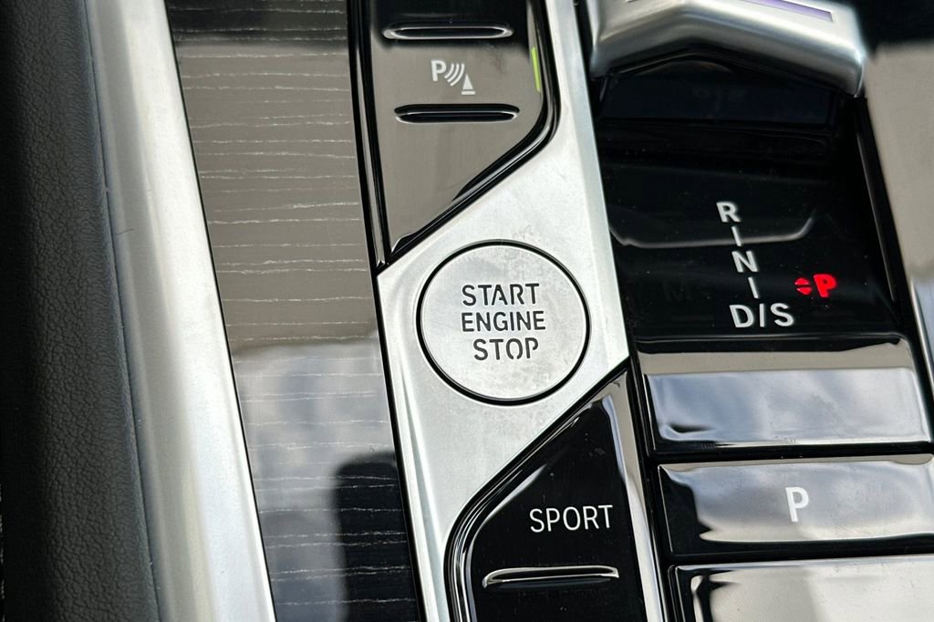 New 2026 BMW X6 xDrive40i w/ Climate Comfort Package image 26