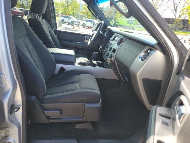 Used 2017 Ford Expedition XLT AWD/4WD image 23