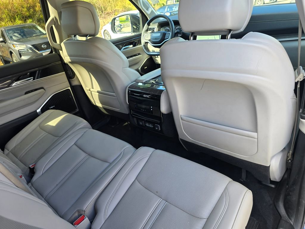 Used 2022 Jeep Wagoneer Series II image 27