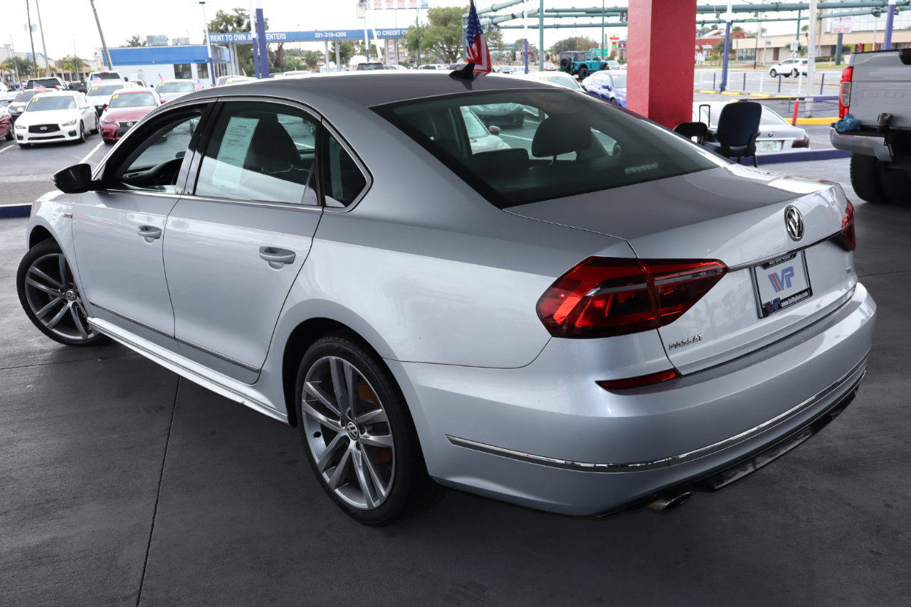 Used 2017 Volkswagen Passat 1.8T R-Line image 7