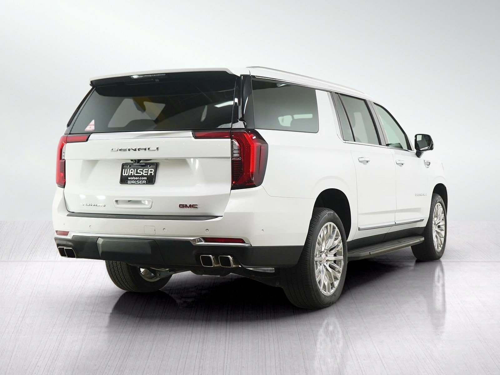 Used 2025 GMC Yukon XL Denali AWD/4WD image 6