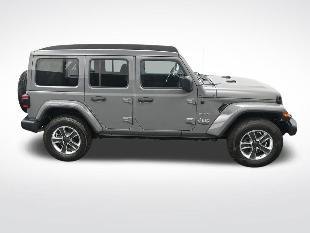 Used 2022 Jeep Wrangler Unlimited Sahara w/ LED Lighting Group AWD/4WD image 24