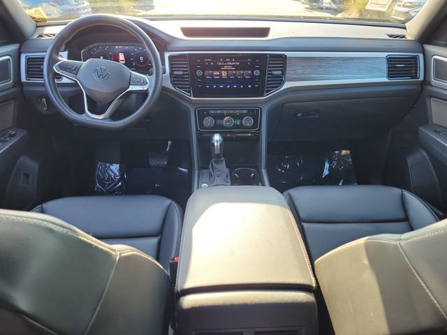 Certified 2023 Volkswagen Atlas Cross Sport SE w/ Panoramic Sunroof Package AWD/4WD image 14