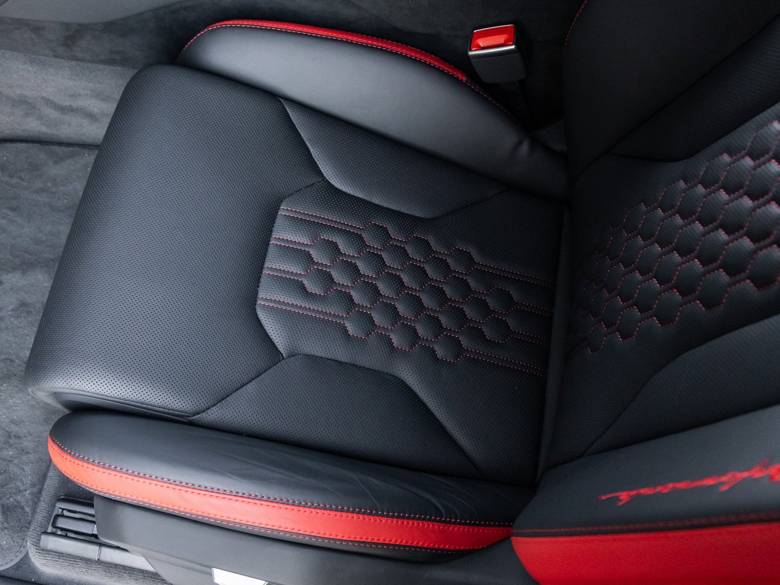 Used 2024 Lamborghini Urus Performante image 29