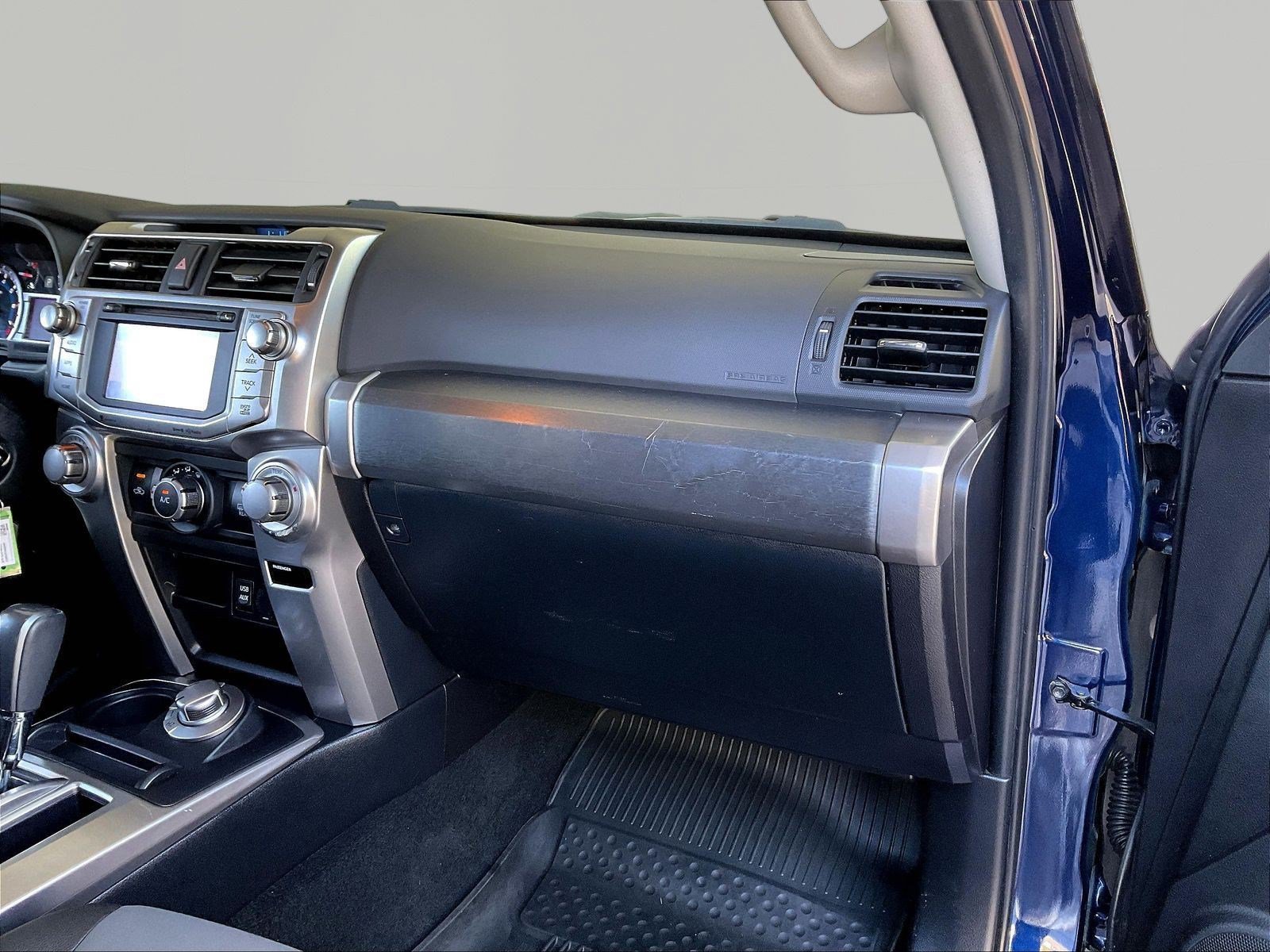Used 2018 Toyota 4Runner SR5 Premium w/ Wilderness Package AWD/4WD image 26