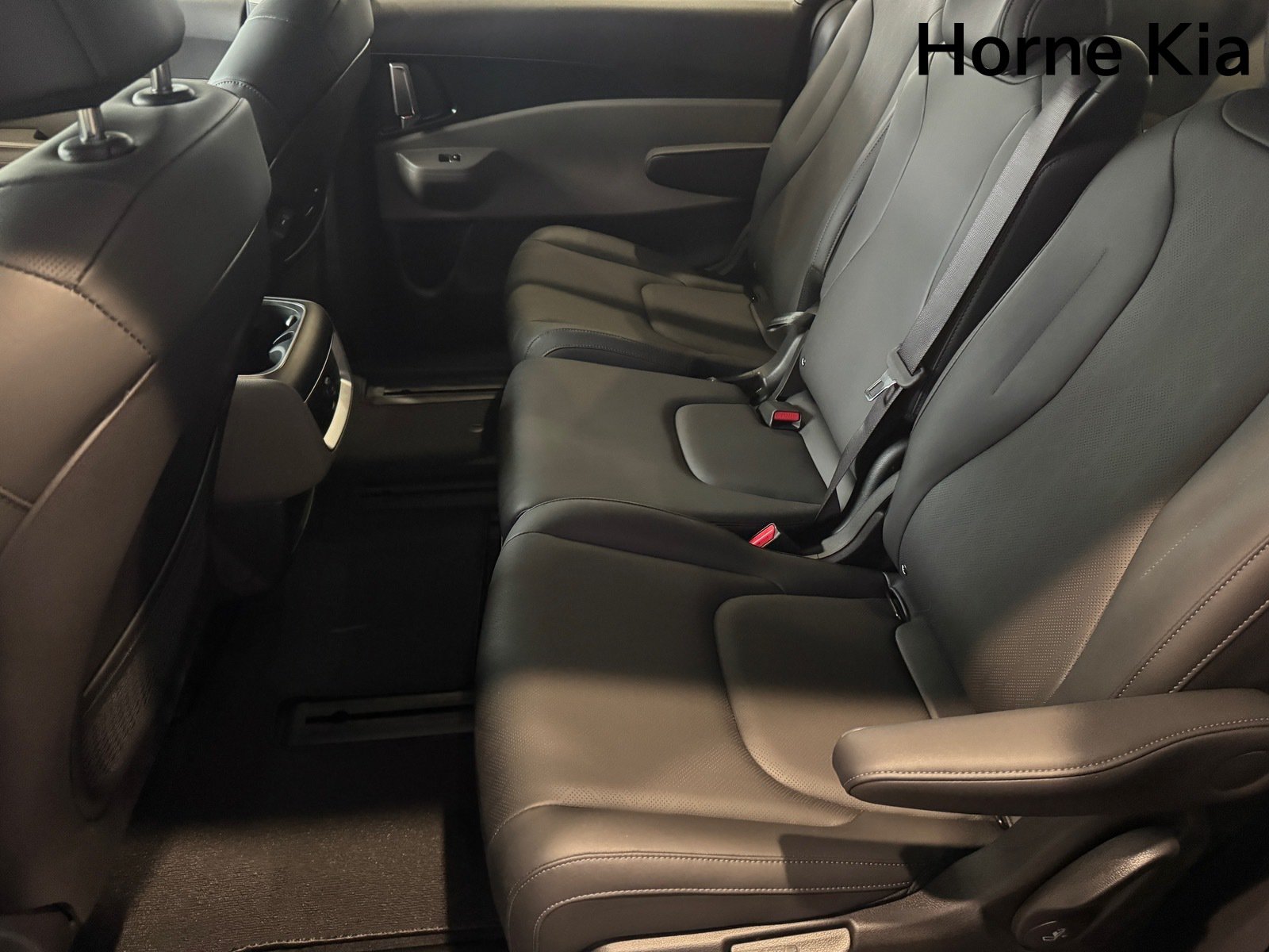 New 2026 Kia Carnival LXS FWD image 11
