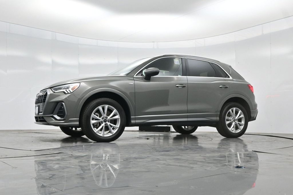 Used 2025 Audi Q3 2.0T Premium AWD/4WD image 48