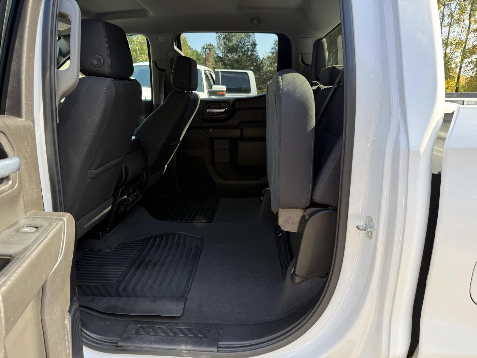 Used 2021 Chevrolet Silverado 1500 LT AWD/4WD image 28