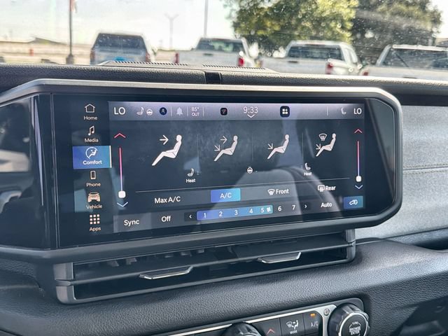 Used 2025 Jeep Wrangler Unlimited Sport AWD/4WD image 13