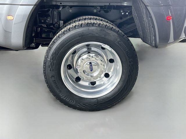 New 2026 Ford F450 Platinum w/ FX4 Off-Road Package image 33