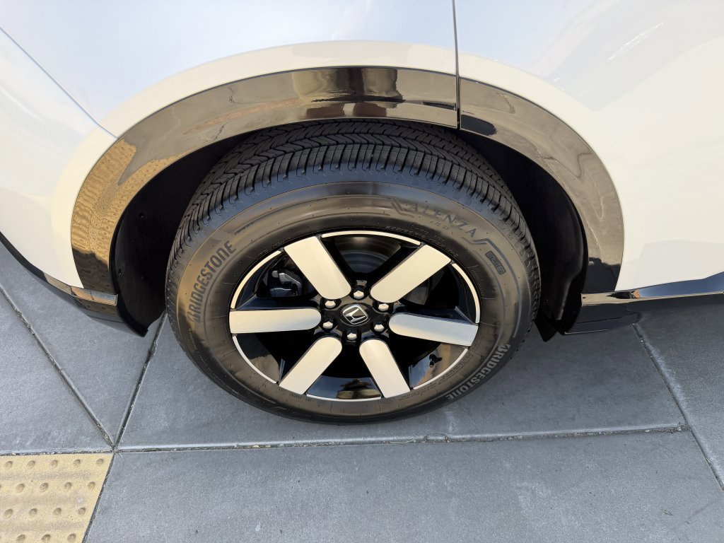Used 2024 Honda Prologue Touring image 15