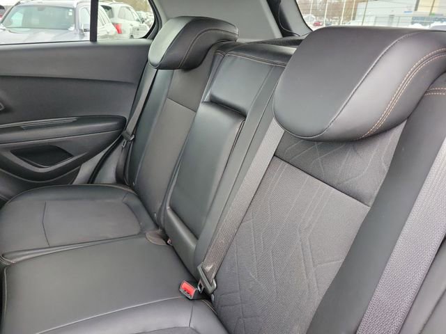 Certified 2022 Chevrolet Trax LT w/ LT Convenience Package image 27