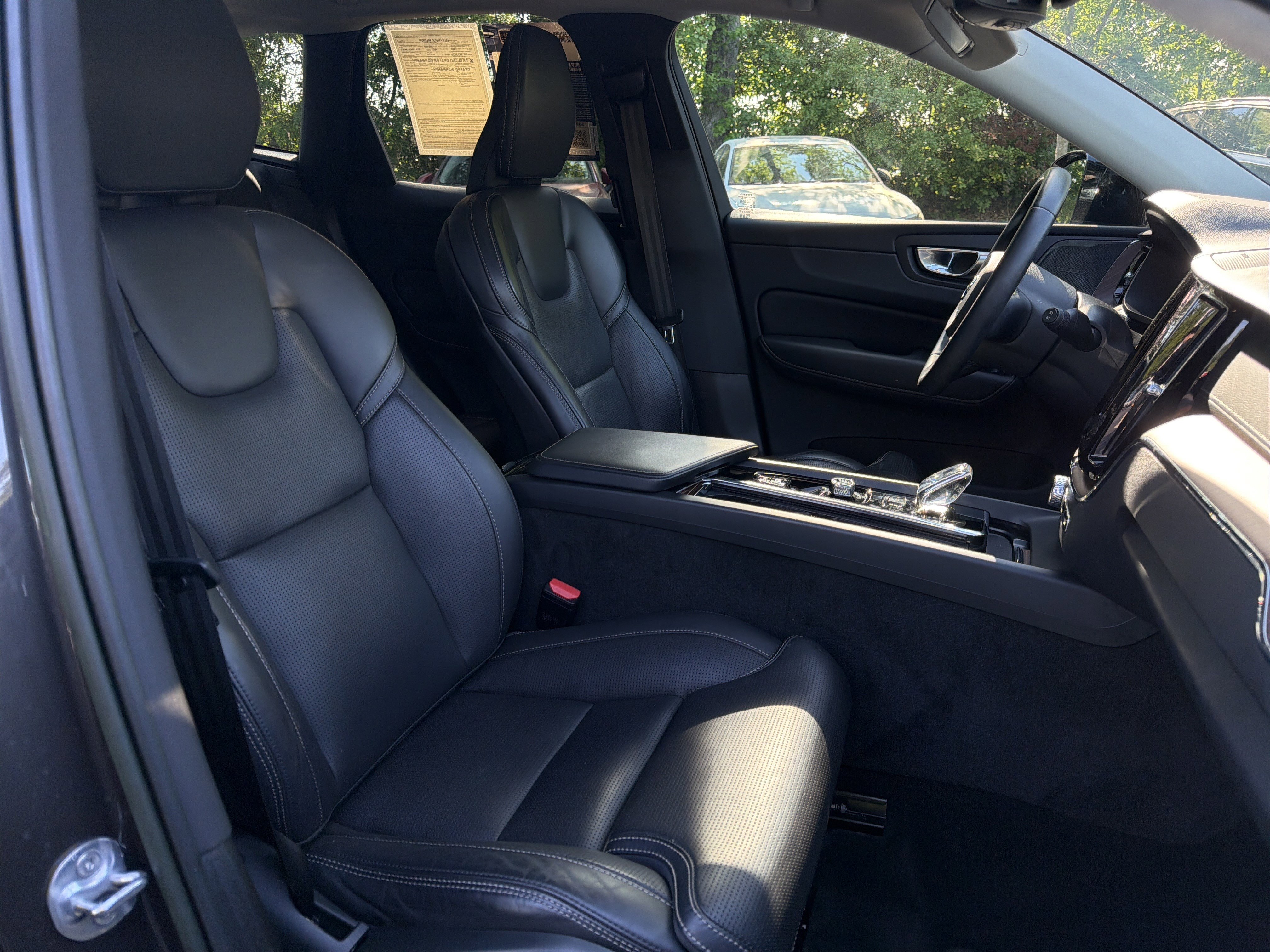 Certified 2023 Volvo XC60 B5 Ultimate image 35