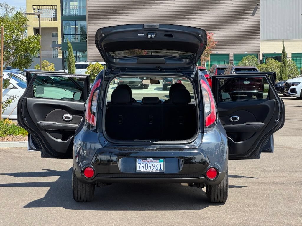 Used 2016 Kia Soul + FWD image 27