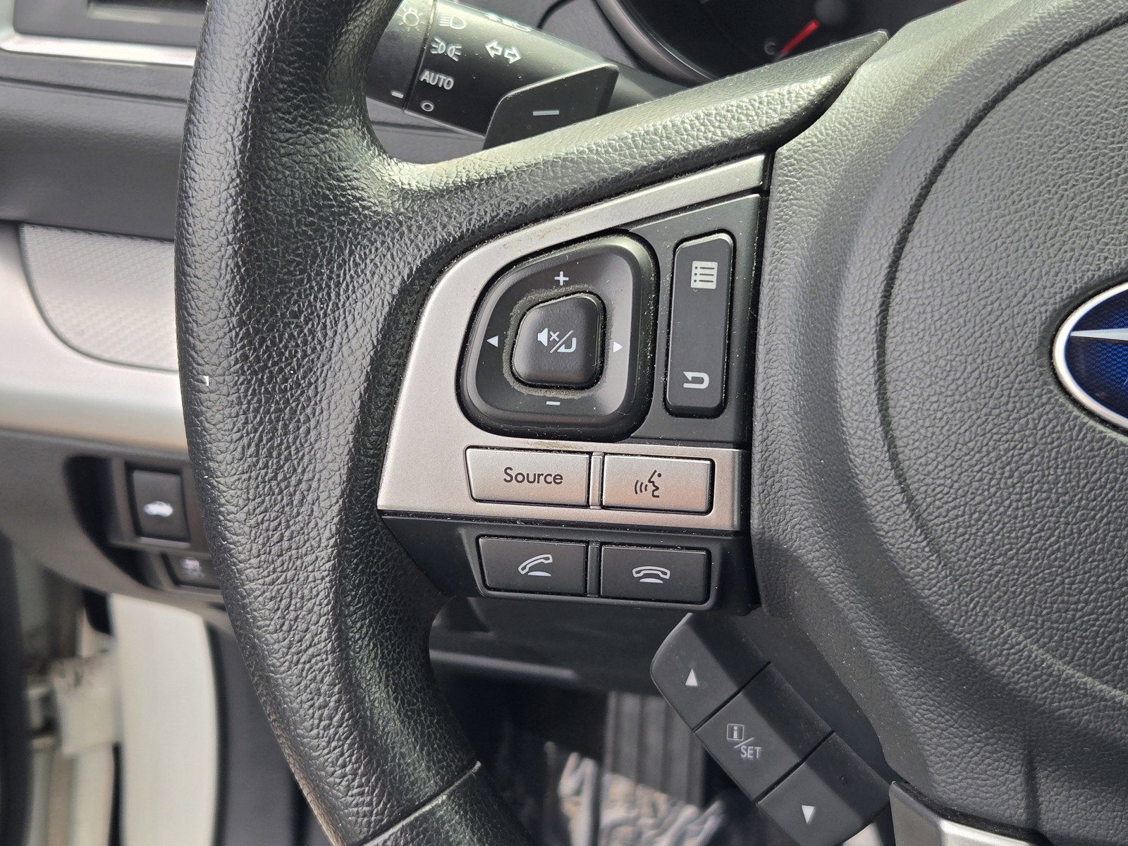 Used 2016 Subaru Legacy 2.5i AWD/4WD image 23