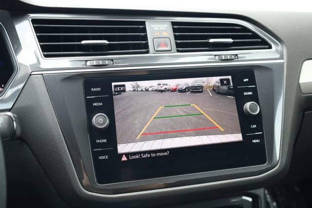 Used 2022 Volkswagen Tiguan SE image 21
