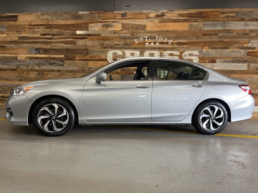 Used 2016 Honda Accord EX image 17