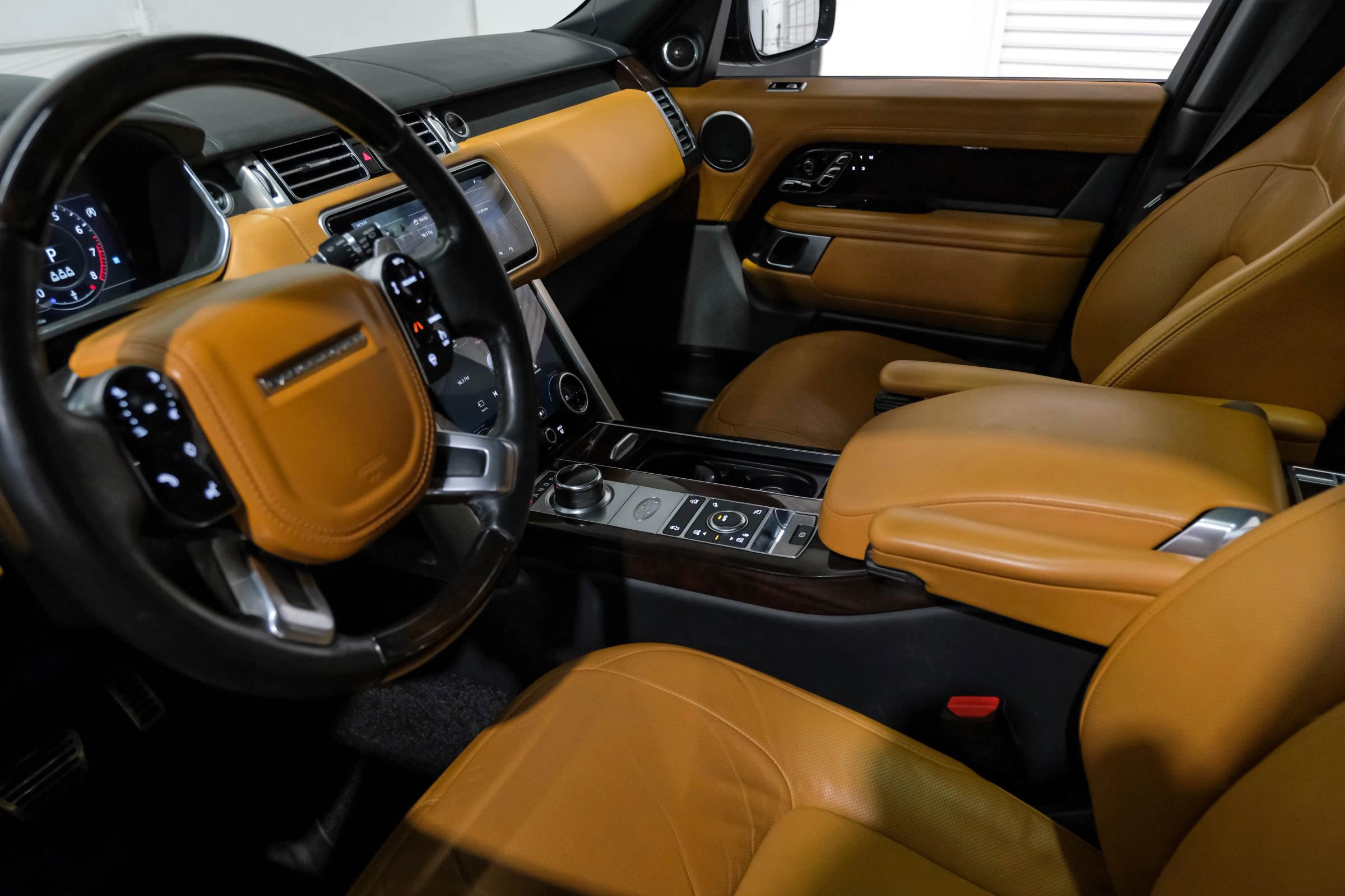 Used 2019 Land Rover Range Rover Long Wheelbase Autobiography image 30