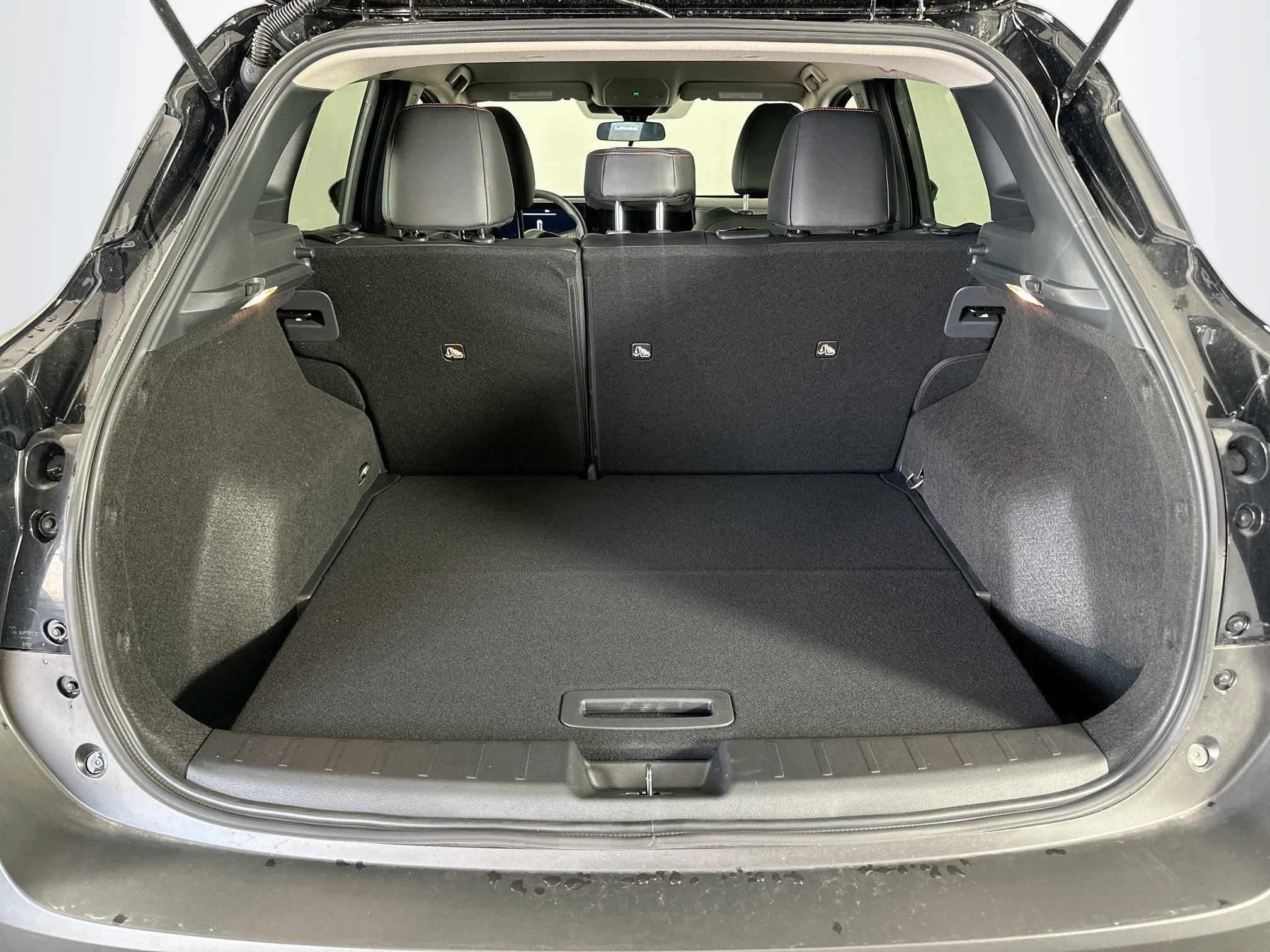 Used 2026 Nissan Kicks SR w/ Cold Weather Package FWD image 28