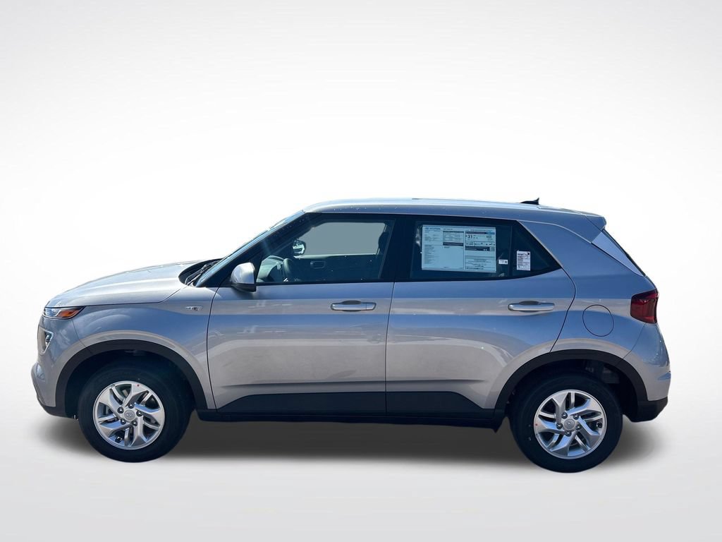 New 2026 Hyundai Venue SE FWD video 2