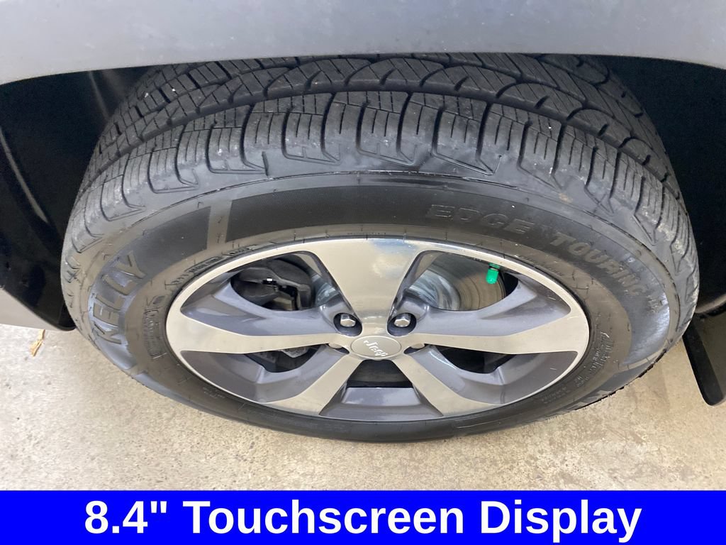 Used 2020 Jeep Cherokee Limited AWD/4WD image 18
