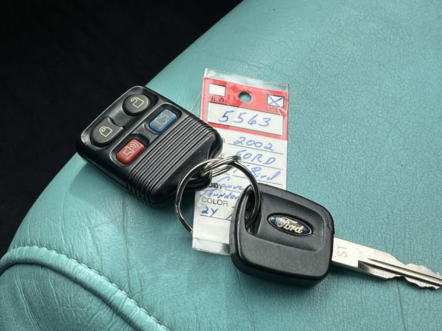 Used 2002 Ford Thunderbird image 24
