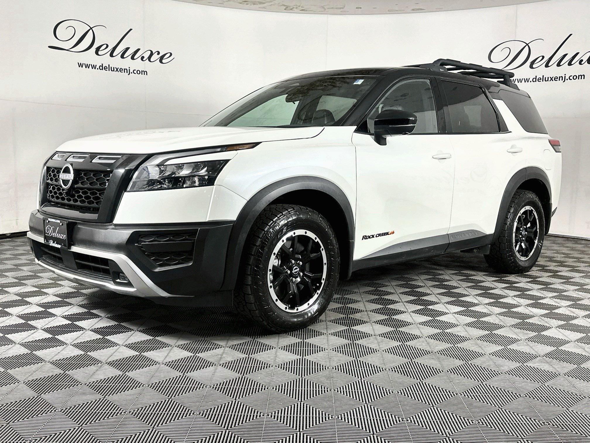 Used 2024 Nissan Pathfinder Rock Creek AWD/4WD image 3