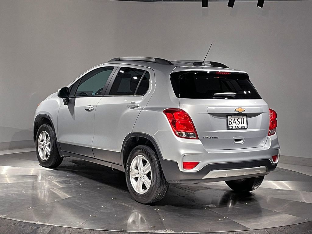 Used 2022 Chevrolet Trax LT w/ LT Convenience Package image 13
