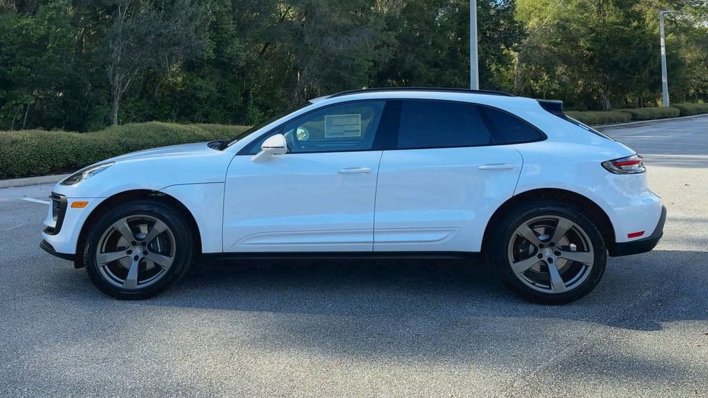 New 2026 Porsche Macan image 5