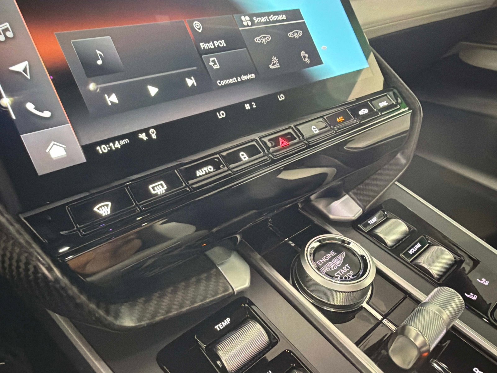 Used 2025 Aston Martin Vanquish image 36