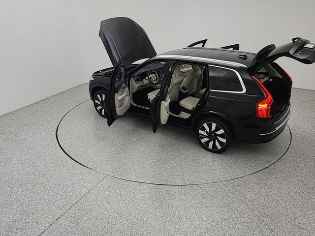 Certified 2025 Volvo XC90 T8 Plus w/ Protection Package Premier AWD/4WD image 24