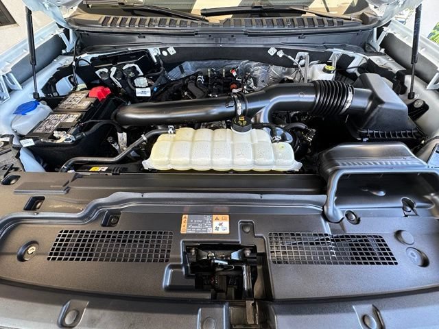 Certified 2025 Ford Expedition Active AWD/4WD image 28