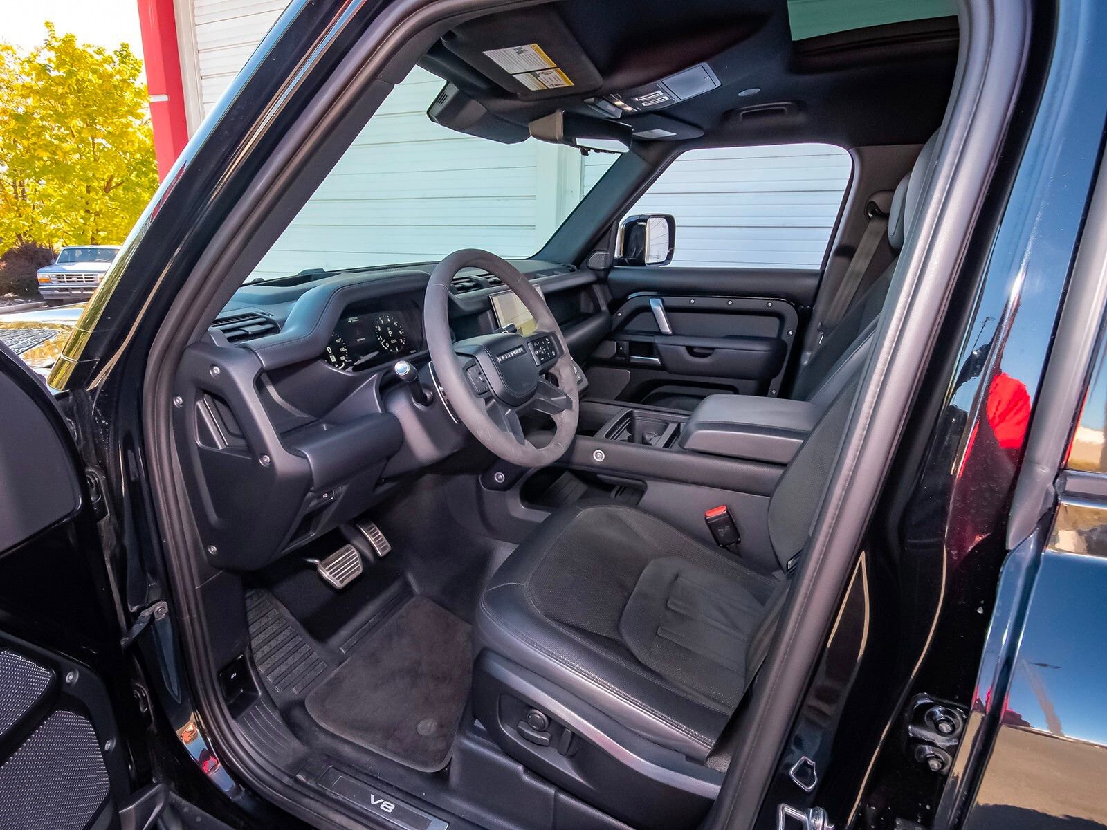 Used 2022 Land Rover Defender 110 V8 image 37