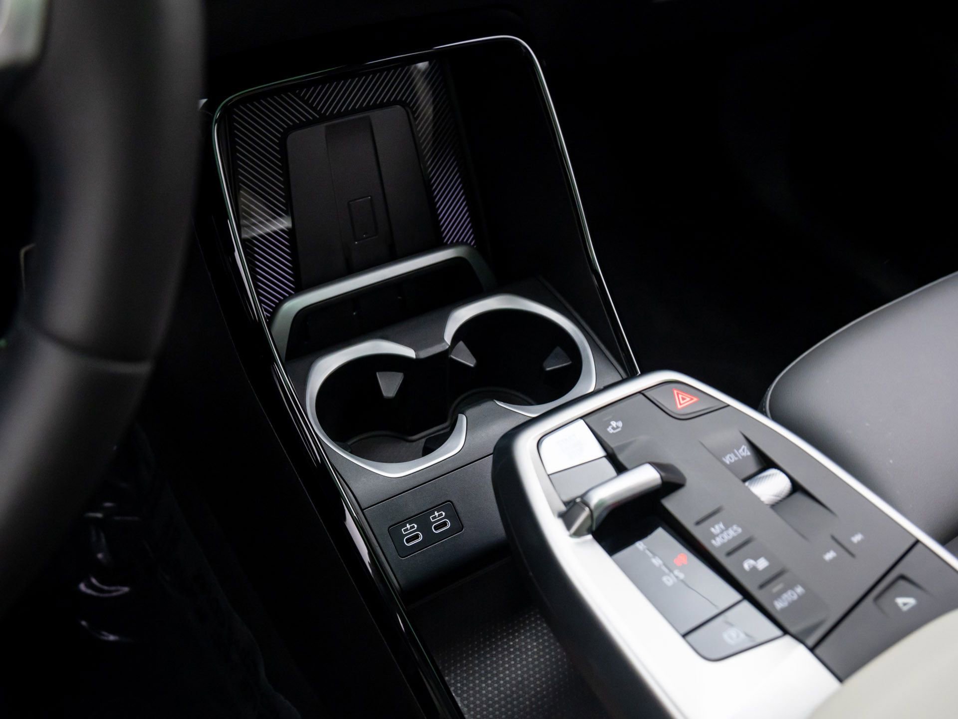 Used 2025 BMW X2 xDrive28i w/ Premium Package image 11