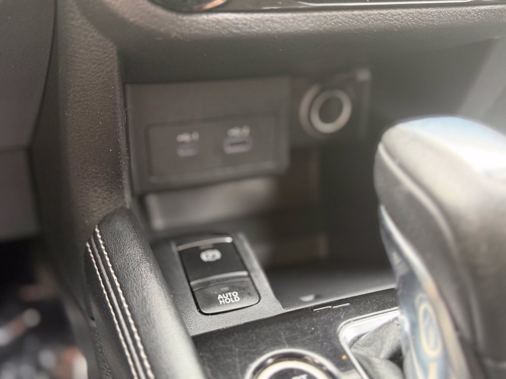 Used 2021 Nissan Kicks SR FWD image 24