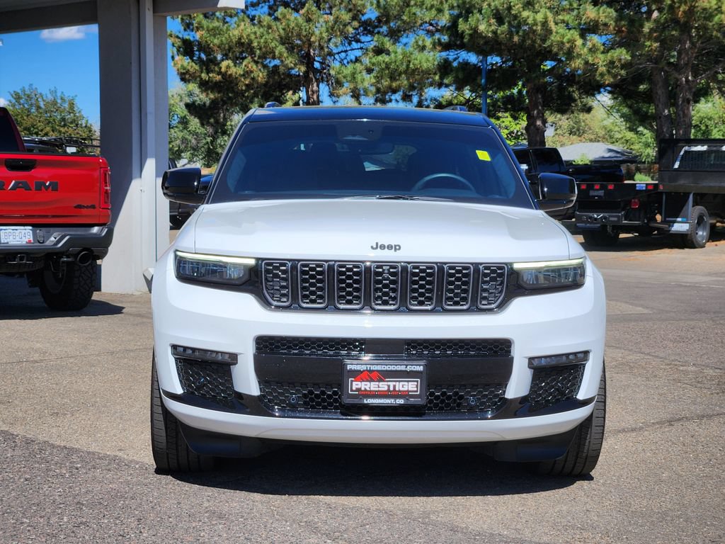 Used 2025 Jeep Grand Cherokee L Summit AWD/4WD image 5