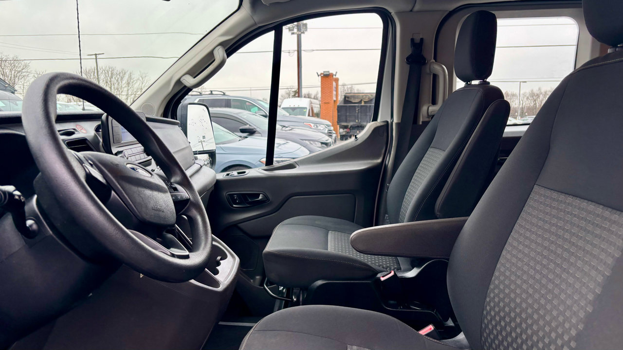 Used 2020 Ford Transit 350 XLT image 5