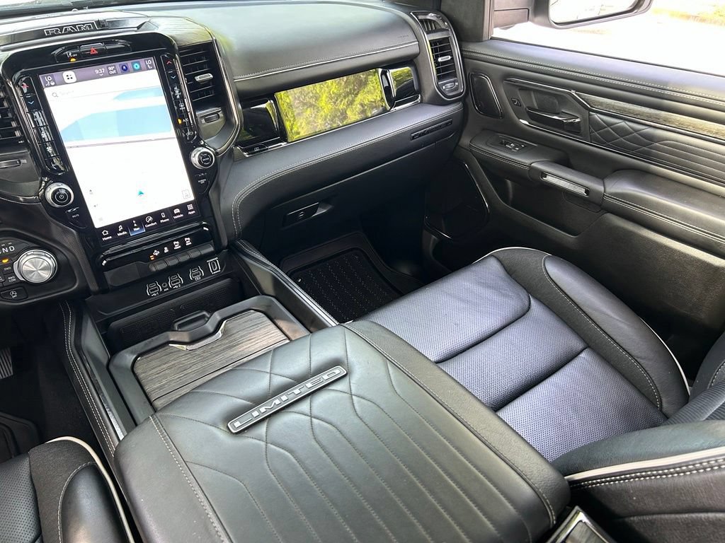 Used 2025 RAM 1500 Limited AWD/4WD image 13