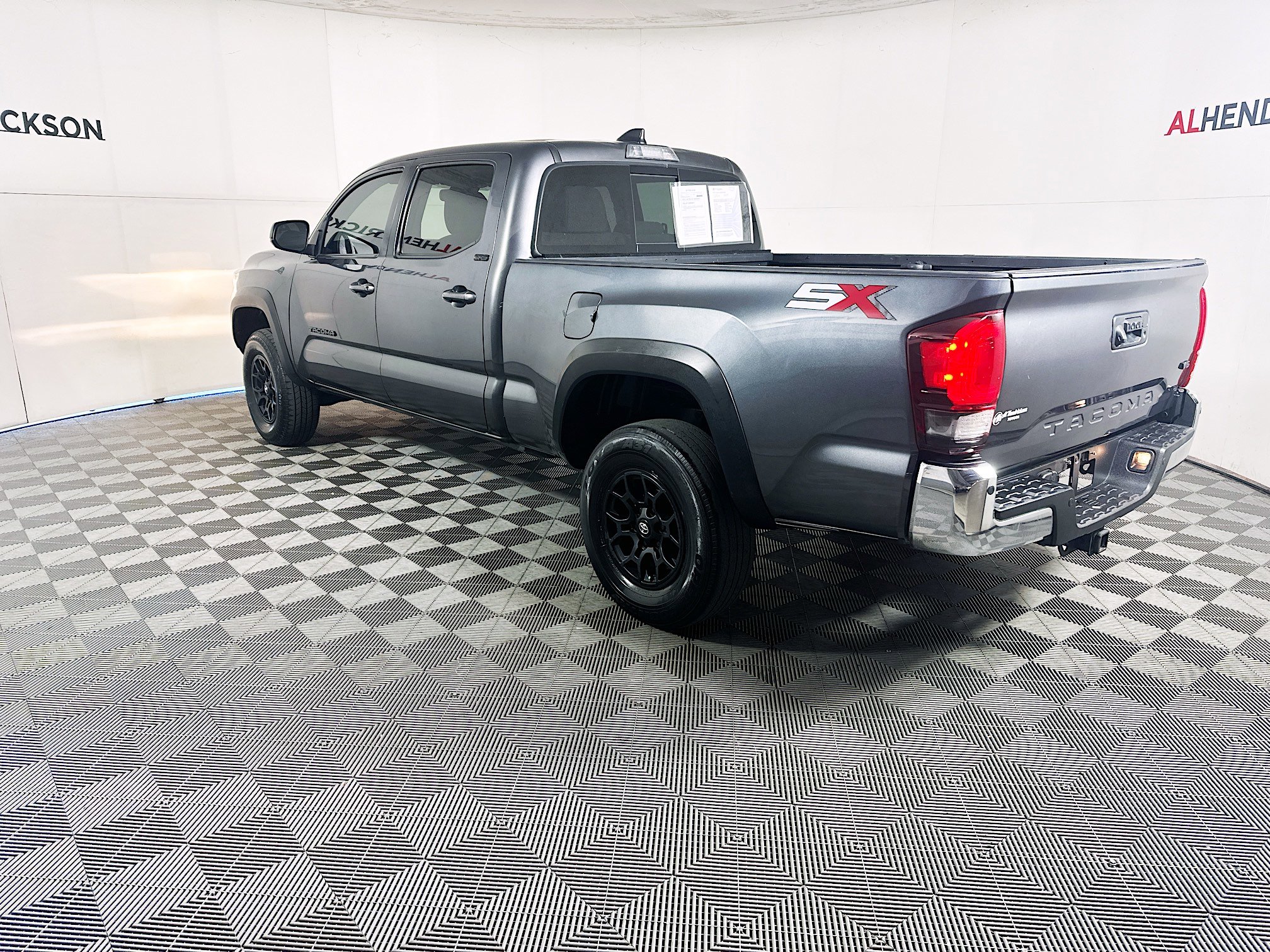 Used 2023 Toyota Tacoma SR5 image 5